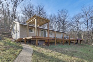 Interior - Deck, Boat Dock & More! Lake of the Ozarks Home (Versailles)