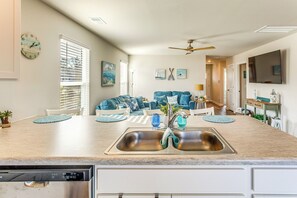 House (3 Bedrooms) | Interior - 3 Mi to Holden Beach! Family Home w/ Patio (Supply)