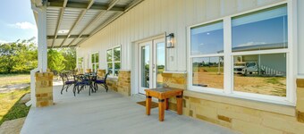 Angler's Paradise: Townhome 2 Mi to Matagorda Bay