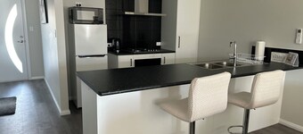 Modern Family Home in Albany 
Close to CBD & Beaches