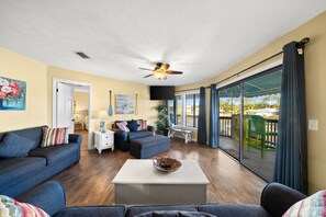 TV - Gated waterfront community on the east end of the beach with boat launch! (Panama City Beach)