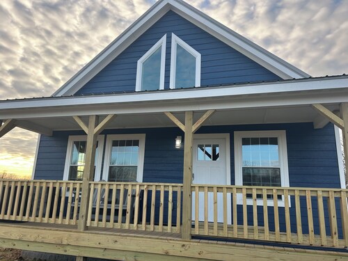 Sip, Stay & Unwind: Charming 2 bedroom Cabin + Loft on the Bourbon Trail