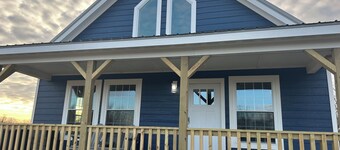 Sip, Stay & Unwind: Charming 2 bedroom Cabin + Loft on the Bourbon Trail