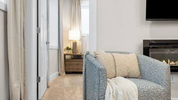 TV, fireplace, offices