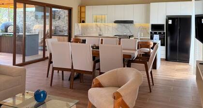 HOP Paradise Modern Luxury Near the Beach