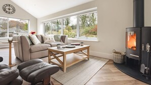 House | 1 bedroom, Internet - The Lookout With 1 Bedrooms and 1 Bathrooms (Grange-over-Sands)