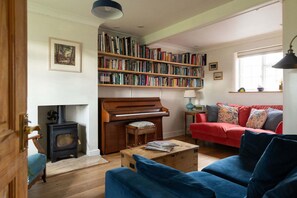 House - Rural House With Swimming Pool and Gardens (Chichester)