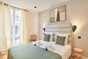 Apartment | 2 bedrooms, laptop workspace, iron/ironing board, bed sheets - Sublim Apartment Paris Center Beaubourg Le Marais (Paris)