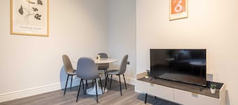 Modern 1BR Apartment with High-Speed WIFI