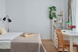 1 bedroom, desk, iron/ironing board, travel cot - Cozy Apartment in Torun | Desk to Work, Close to Park (Toruń)