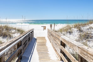 Condo, 2 Bedrooms | Beach | Beach nearby - Mainsail 223 2 Bedroom Condo (Miramar Beach)