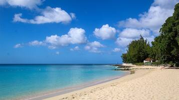 Villa, 3 Bedrooms | Beach