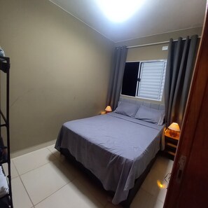 2 bedrooms, Internet, bed sheets - Apartment 2 km from the beach (Praia Grande)