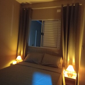 2 bedrooms, Internet, bed sheets - Apartment 2 km from the beach (Praia Grande)