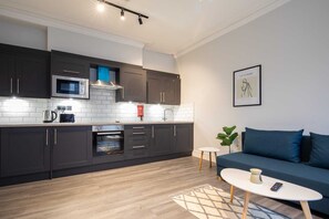 Living area - Charming 1BR Stay – Perfect for 2 Guests (Manchester)
