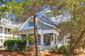 Exterior - Gorgeous 7 Bedroom 7 Bath Large Home with Carriage House in Gated WaterSound! (WaterSound)