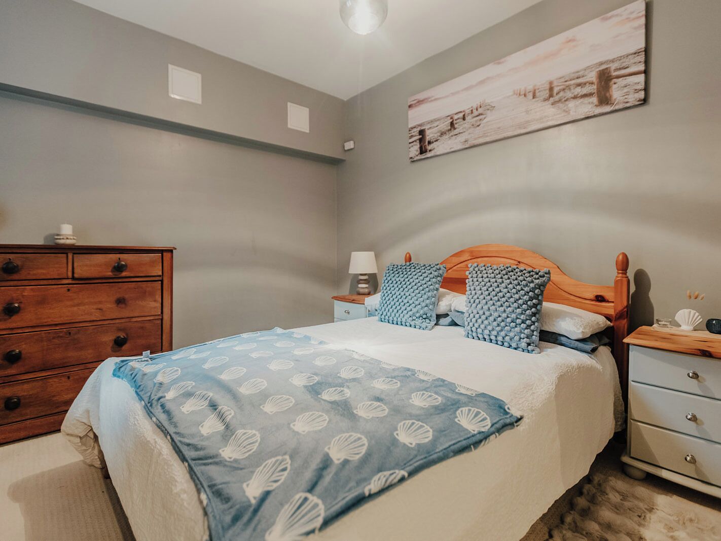 2 bedrooms, individually decorated, individually furnished, free WiFi