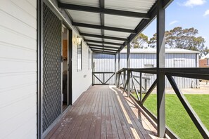 Exterior detail - Spacious 2-bedroom With Private Parking Access (Portarlington)