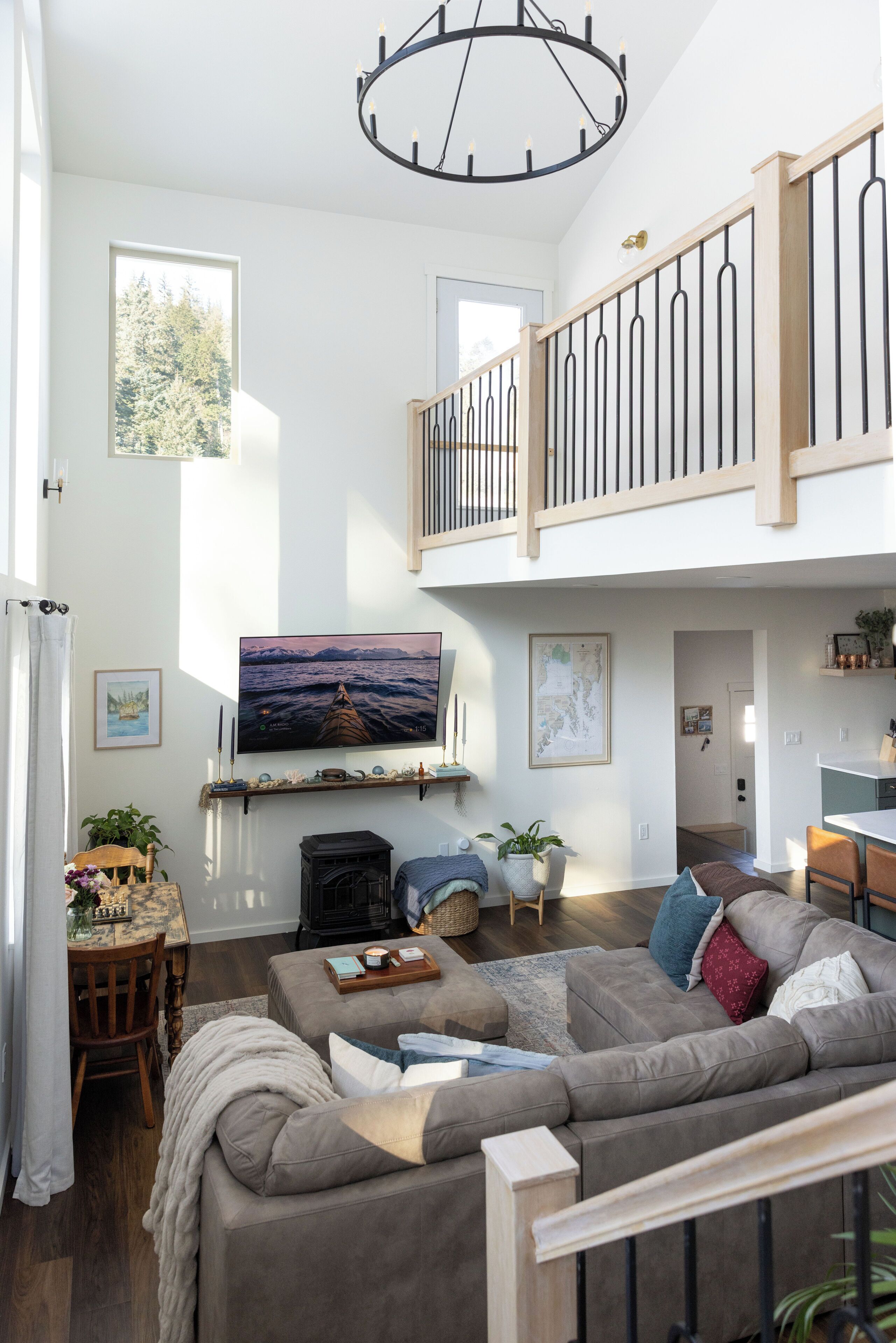 Smart TV, fireplace
