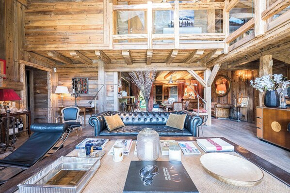 Chalet | Interior - Luxury Stay - Comfortable Chalet With Jacuzzi (Megeve)
