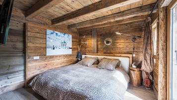 Chalet | 4 kamar tidur, ruang kerja ramah laptop, dan setrika/meja setrika