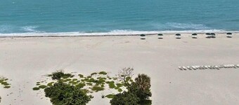 Amazing Beachside Retreat - Sayana