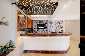 Reception - Townhouse Gandhi Medical College Formerl (Bhopal)