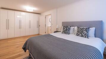 1 bedroom, iron/ironing board, travel crib, WiFi (free)
