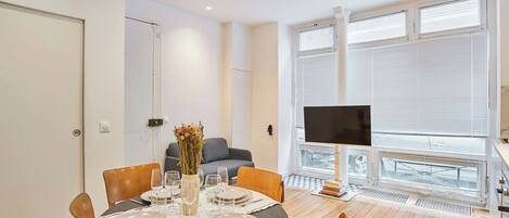 تناول الطعام