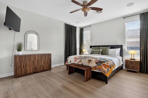 3 Schlafzimmer, Schreibtisch, Reisekinderbett, kostenloses WLAN