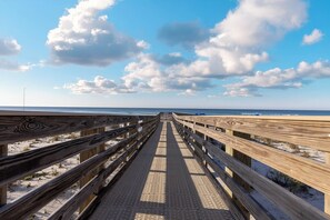 Beach - Wind Drift North 312 by Liquid Life (Orange Beach)