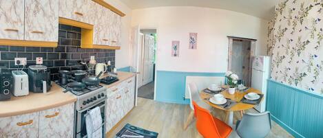 House, 2 Bedrooms, Smoking | Interior