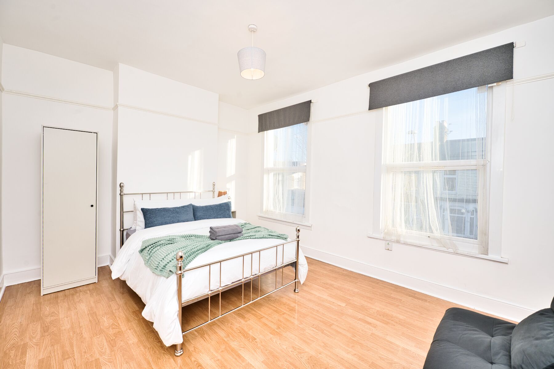 2 chambres, fer et planche à repasser, Wi-Fi gratuit, draps fournis
