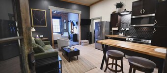 Cozy 1-bedroom apartment in a 160 year old historic downtown location.