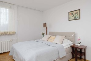 1 bedroom, iron/ironing board, travel cot, WiFi - Spacious Apartment close to Old Town | Air Conditioning and Balcony (Warszawa)