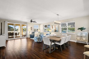 Dining - *Ariel Dunes II 110 Beach access*Pools* (Miramar Beach)