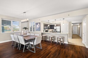 Dining - *Ariel Dunes II 110 Beach access*Pools* (Miramar Beach)