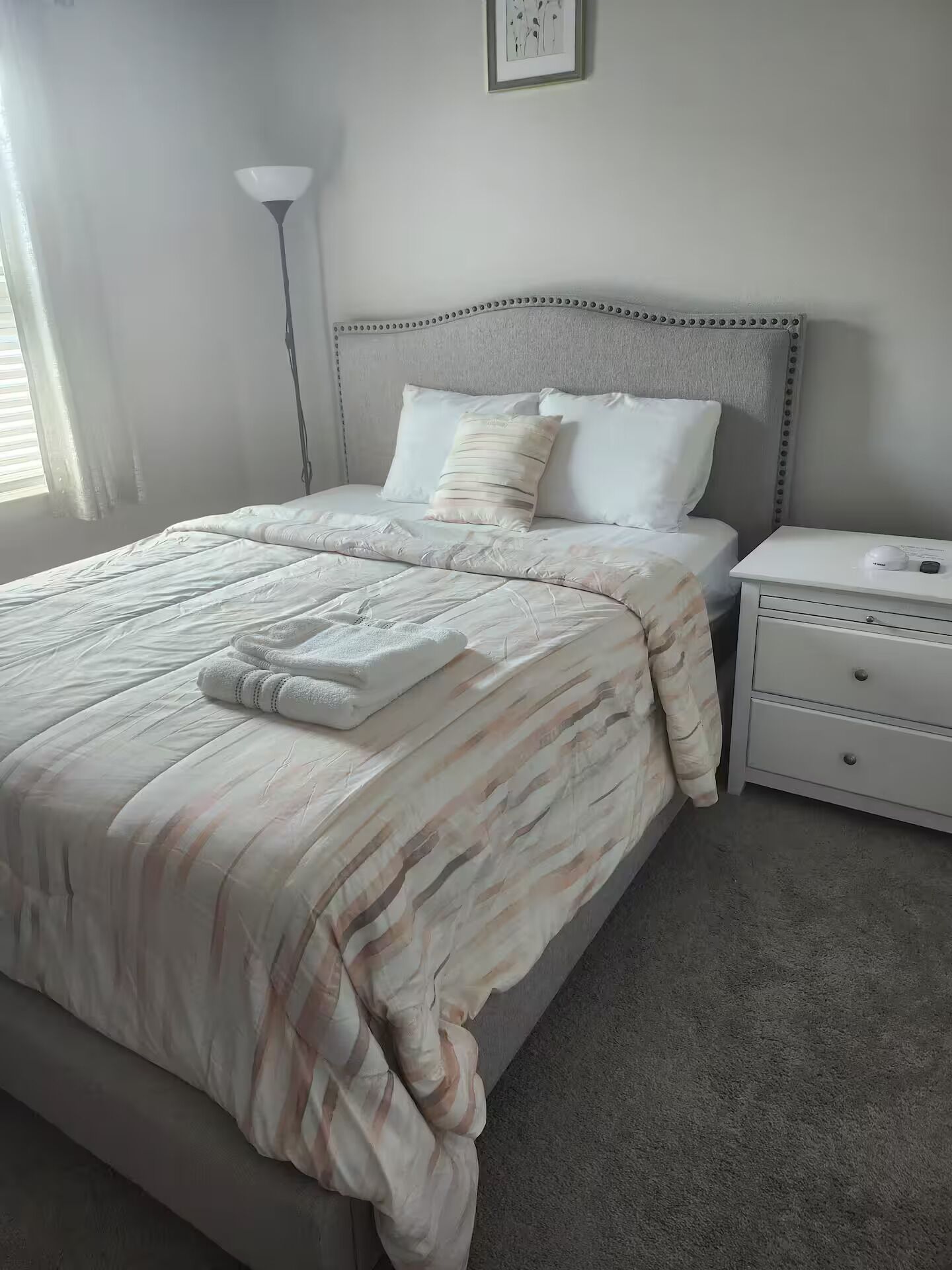 4 habitaciones, tabla de planchar con plancha y wifi gratis 