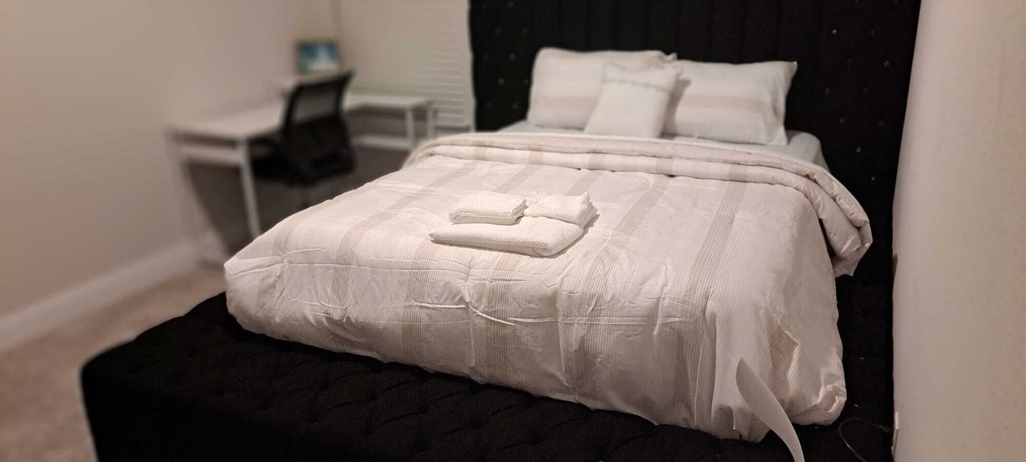 4 bedrooms, iron/ironing board, free WiFi, bed sheets