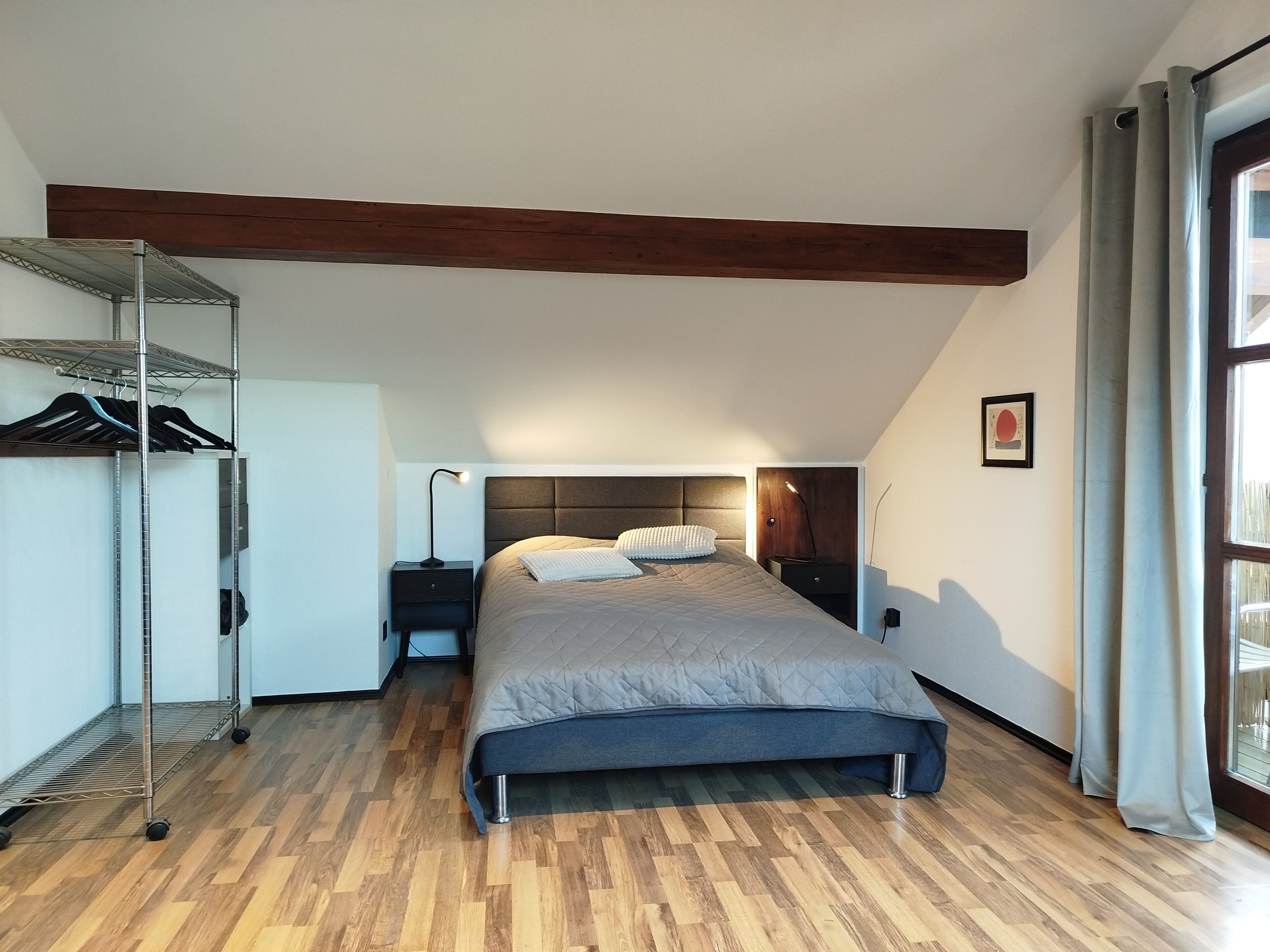 1 camera, Wi-Fi, lenzuola