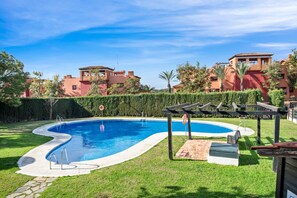 Outdoor pool - Casa Casares - Big Garden & near the Beach (Casares)