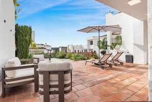 Terrace/patio - Casa Casares - Big Garden & near the Beach (Casares)