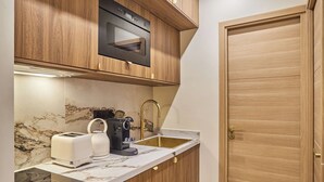 Apartment | Private kitchen - Suite AC Saint Germain des Pres-rue de Rennes (Paris)