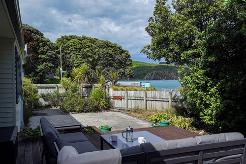 Sunset Shores at Titahi Bay by Aotearoa Escapes