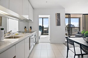 Apartment | Living room - Luxury 2-bed Apartment in Melbourne's Heart (Melbourne)