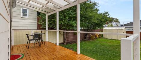 Apartment | Outdoor dining