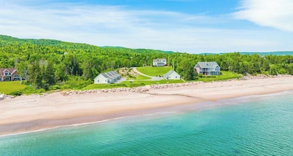 Lantern Hill & Hollow