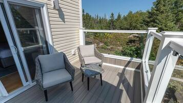 Deluxe Room, Ocean View | Terrace/patio