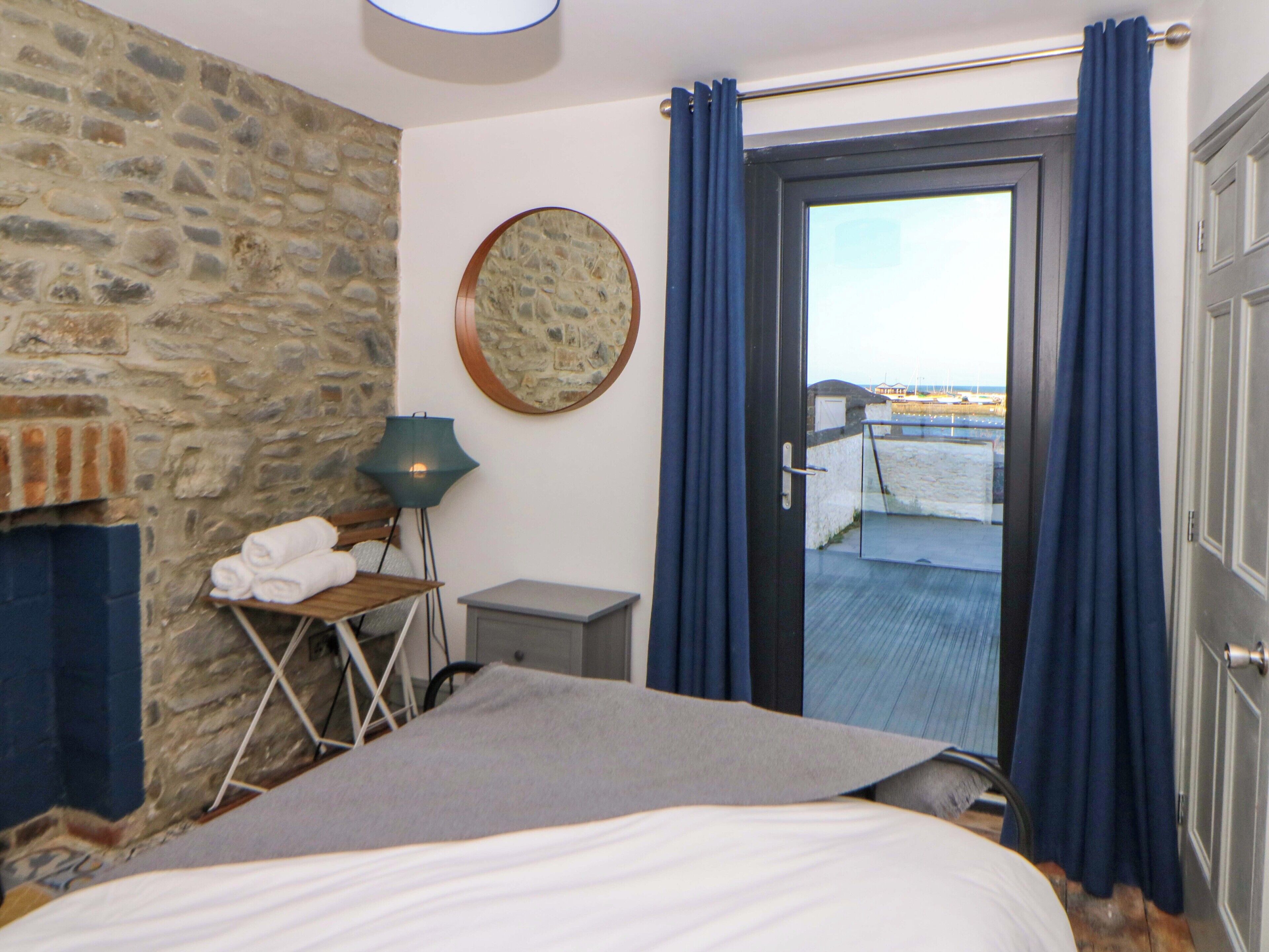 4 室のベッドルーム、客室ごとに異なる装飾、客室ごとに異なるインテリア、WiFi (無料)