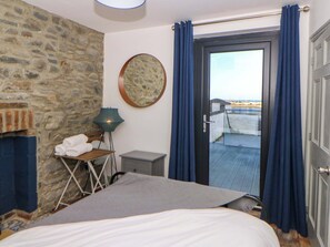 4 Schlafzimmer, individuell dekoriert, individuell eingerichtet